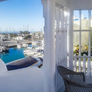 https://homelystay-benalmadena-puerto-marina.hotelsinnerja.org